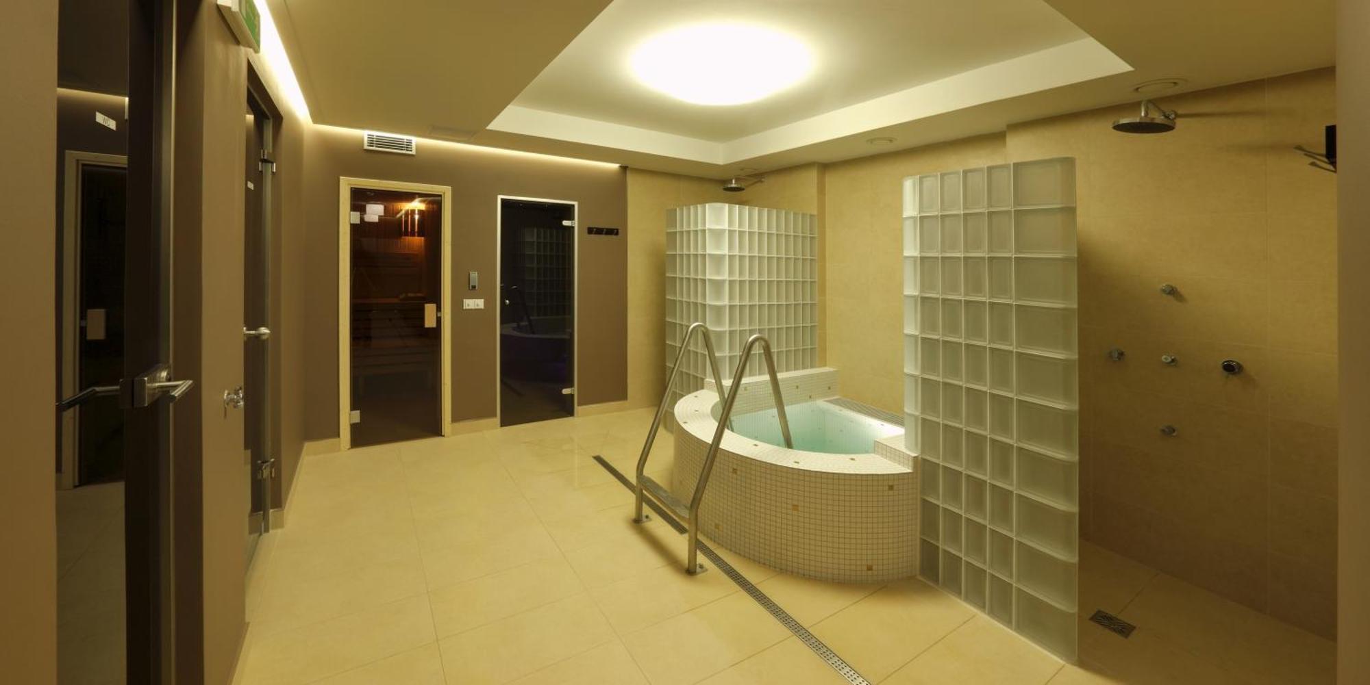 Esmarin Wellness Hotel Mníšek pod Brdy Dış mekan fotoğraf