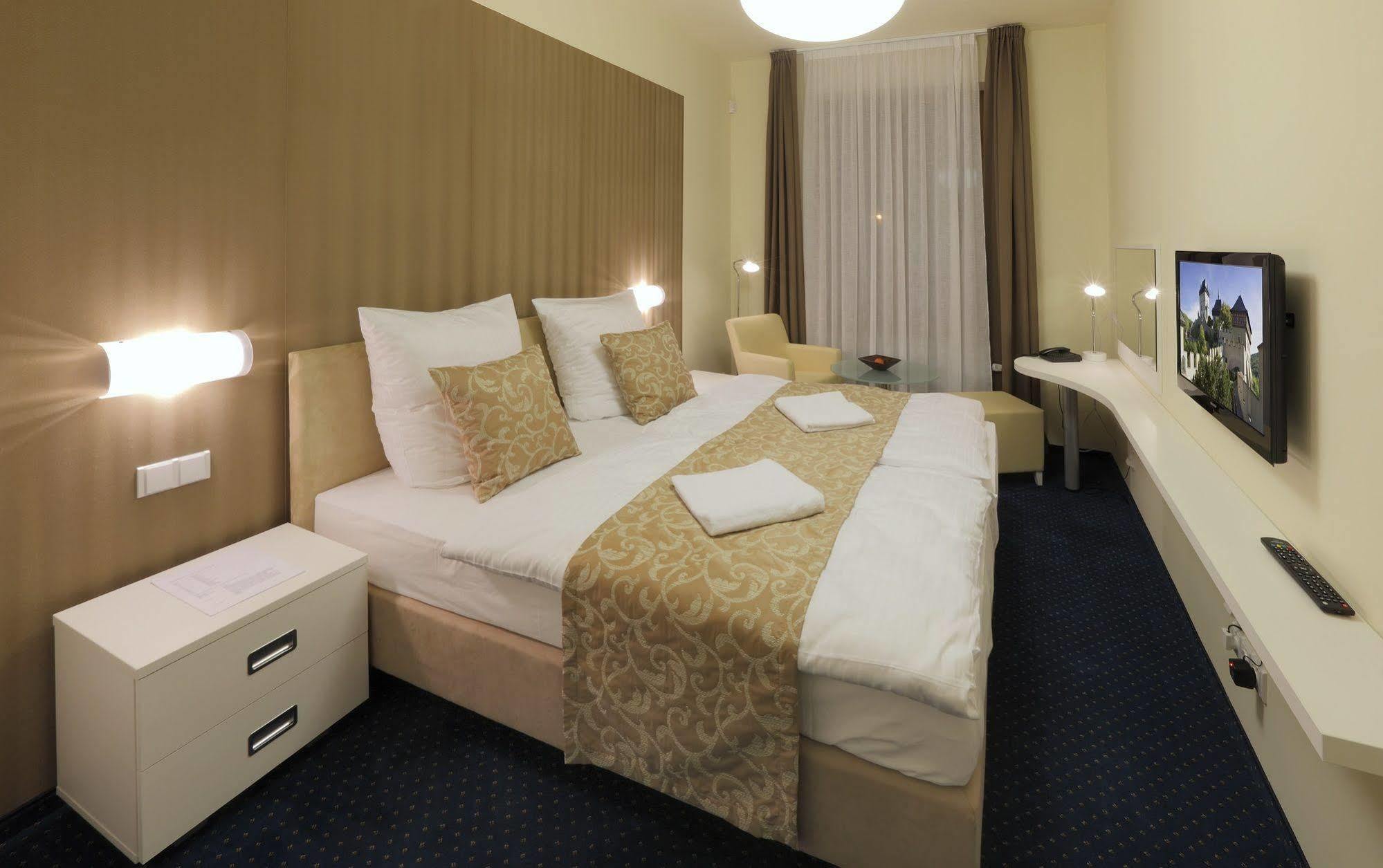 Esmarin Wellness Hotel Mníšek pod Brdy Dış mekan fotoğraf